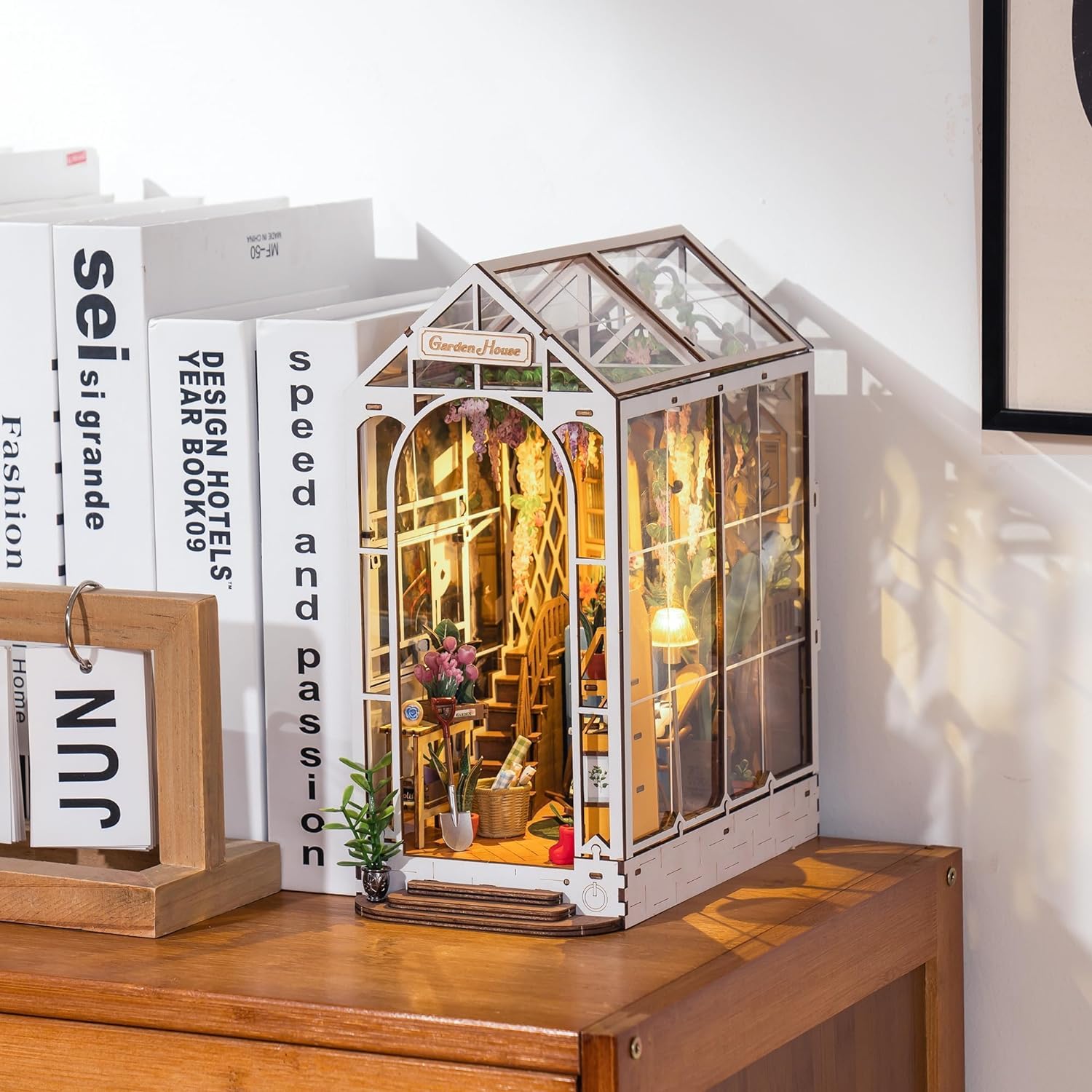 Rolife Gardenhouse Book Nook D - Laptop Accessories Light ulasan dan harga